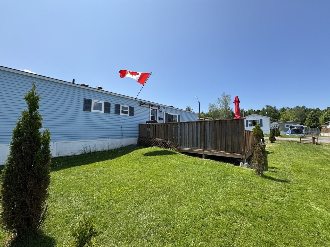33 Midway Dr #1 - Photo 3 of 24