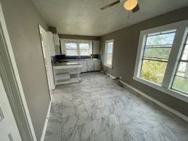 featured image of 201 E 6th St