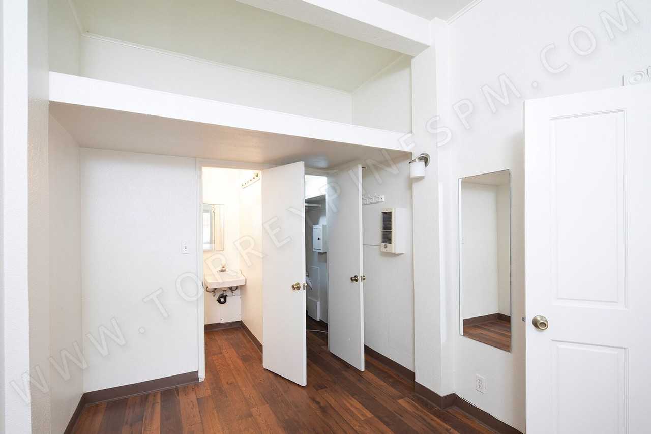 5050 Mission Blvd - Photo 5 of 8