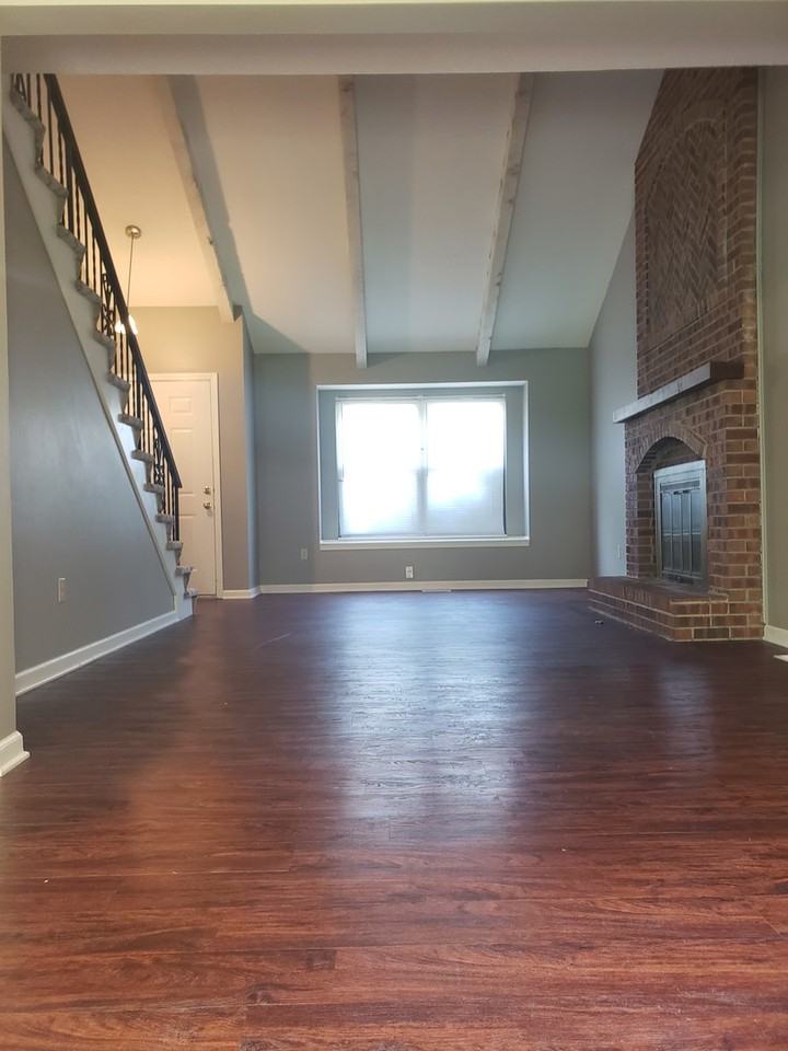 8819 W 77th St - Photo 2 of 12