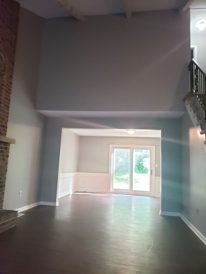 8819 W 77th St - Photo 3 of 12