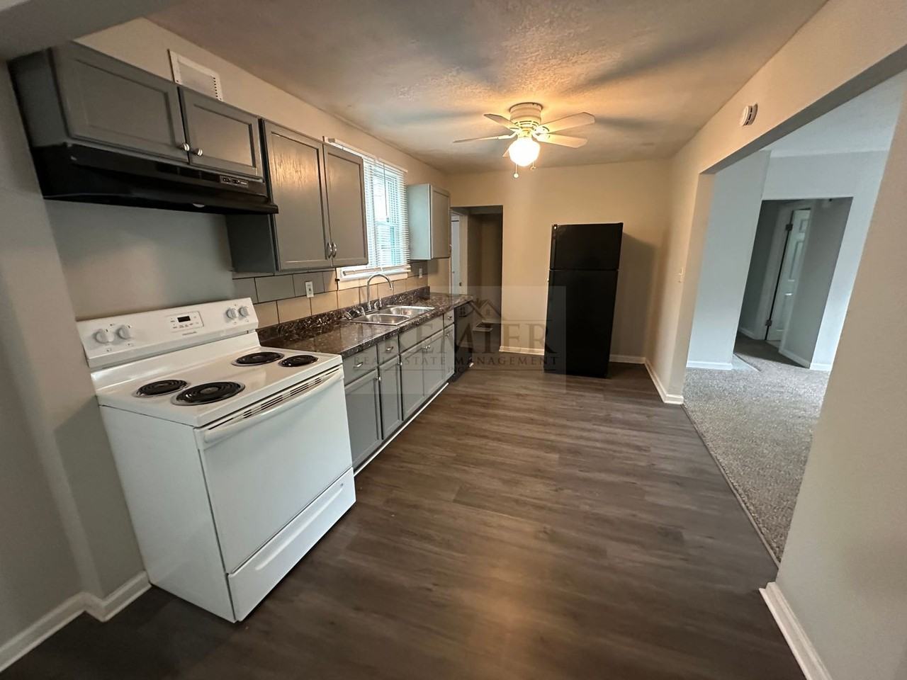 3305 S Sterling Ave - Photo 5 of 20