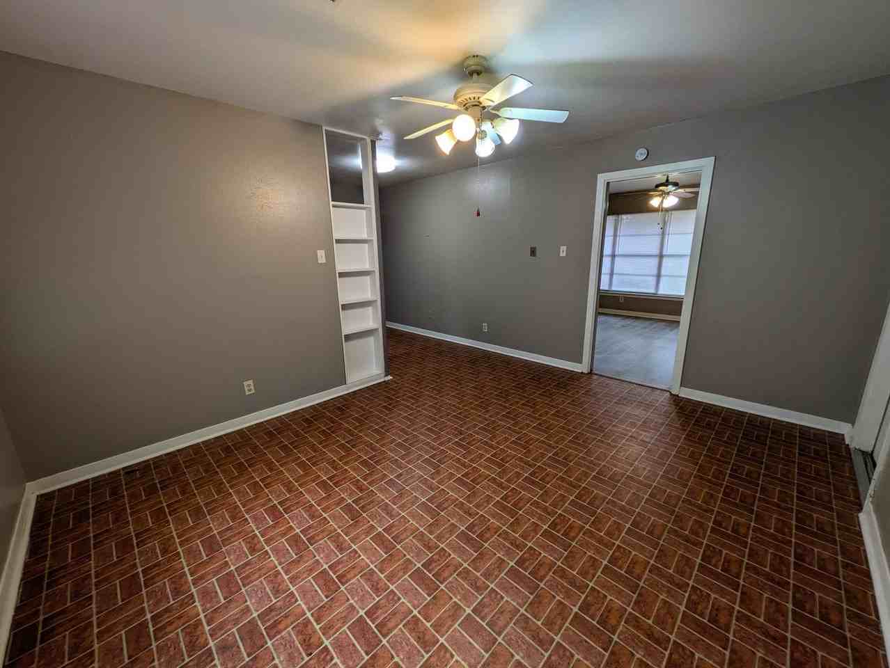 436 Gardenia Ave - Photo 3 of 11