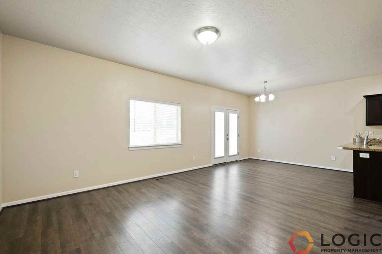 7909 S Spring Station Way - Photo 3 of 22