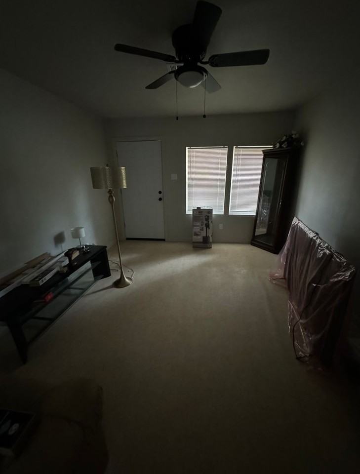 1202 D St Se - Photo 5 of 8