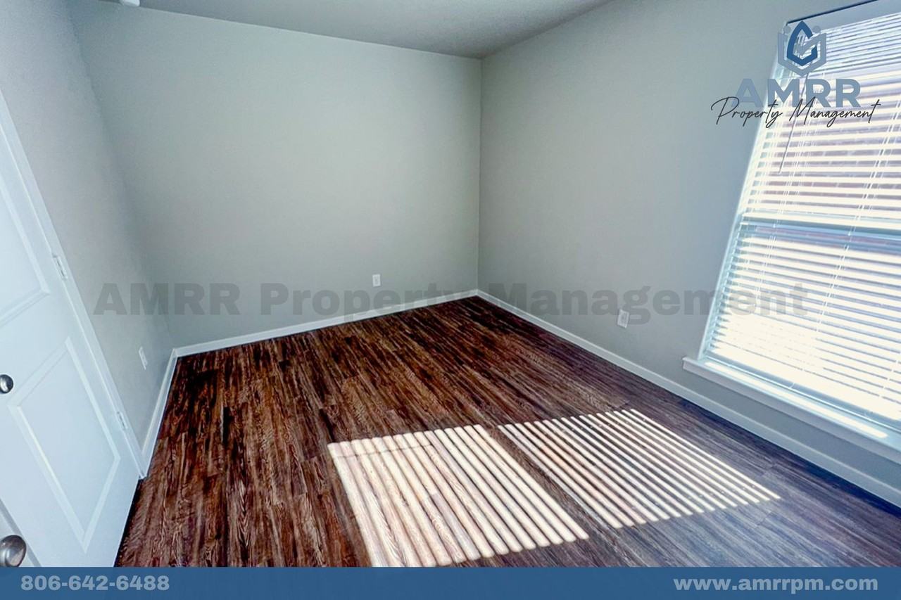2029 Kenwood Ave - Photo 7 of 18
