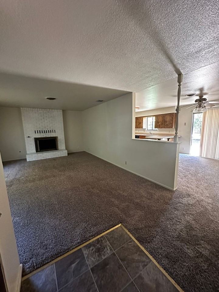 2068 Glengary Dr - Photo 3 of 40