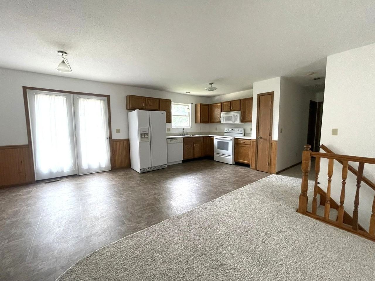 279 Shellbark Dr - Photo 3 of 16