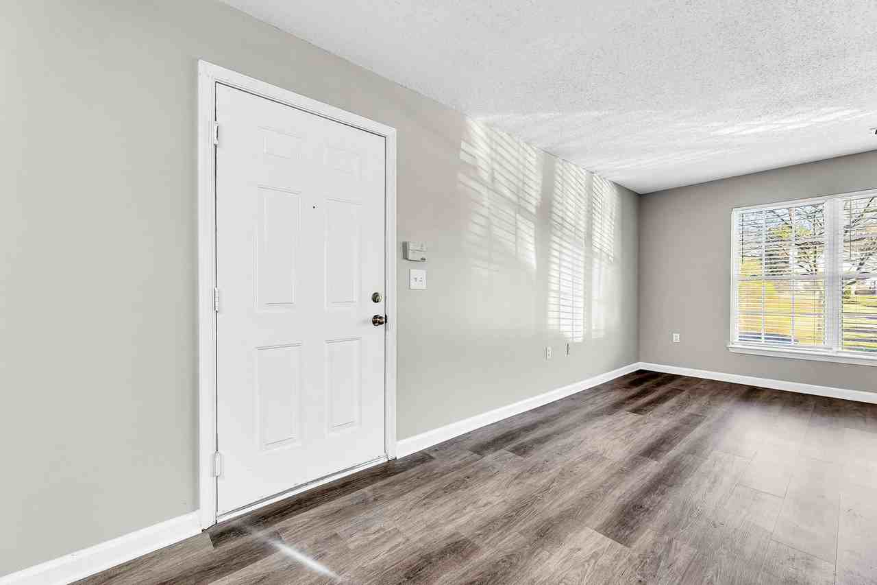 1911 Walker Ave #D - Photo 5 of 20