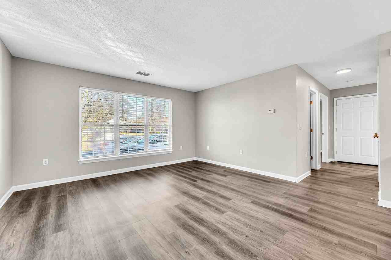 1911 Walker Ave #D - Photo 6 of 20