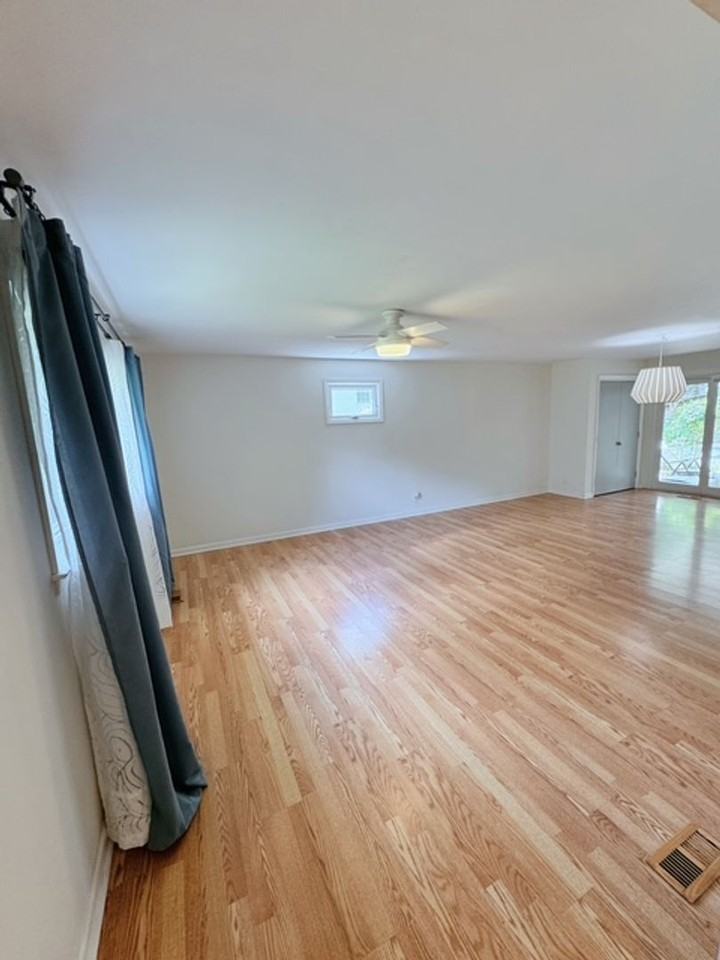 3028 Dixon Rd - Photo 4 of 22