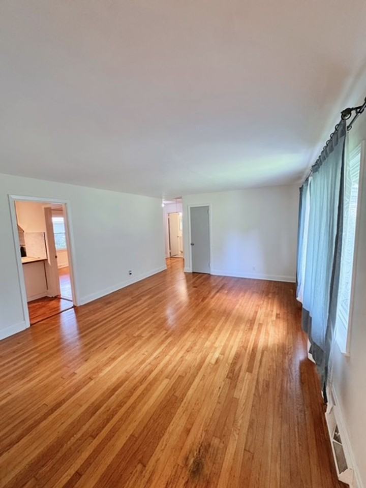 3028 Dixon Rd - Photo 5 of 22