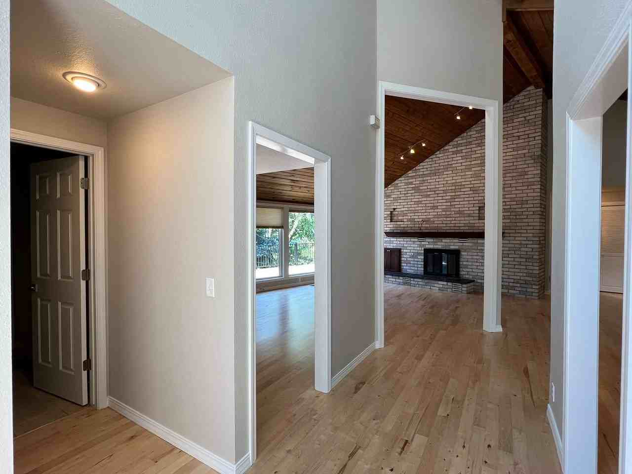 3035 N Selkirk Dr - Photo 2 of 50