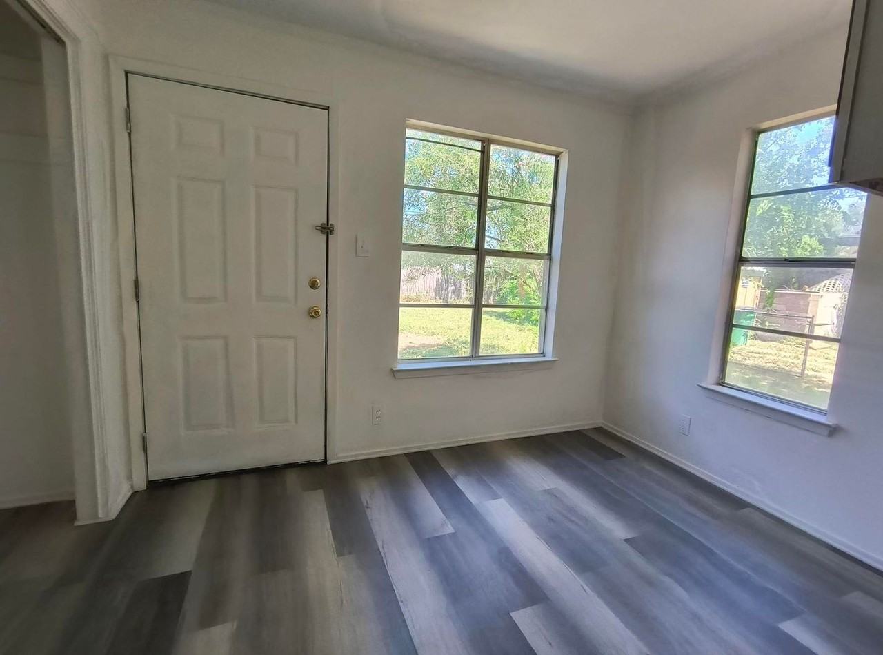 906 Wichita Avenue - Photo 4 of 9