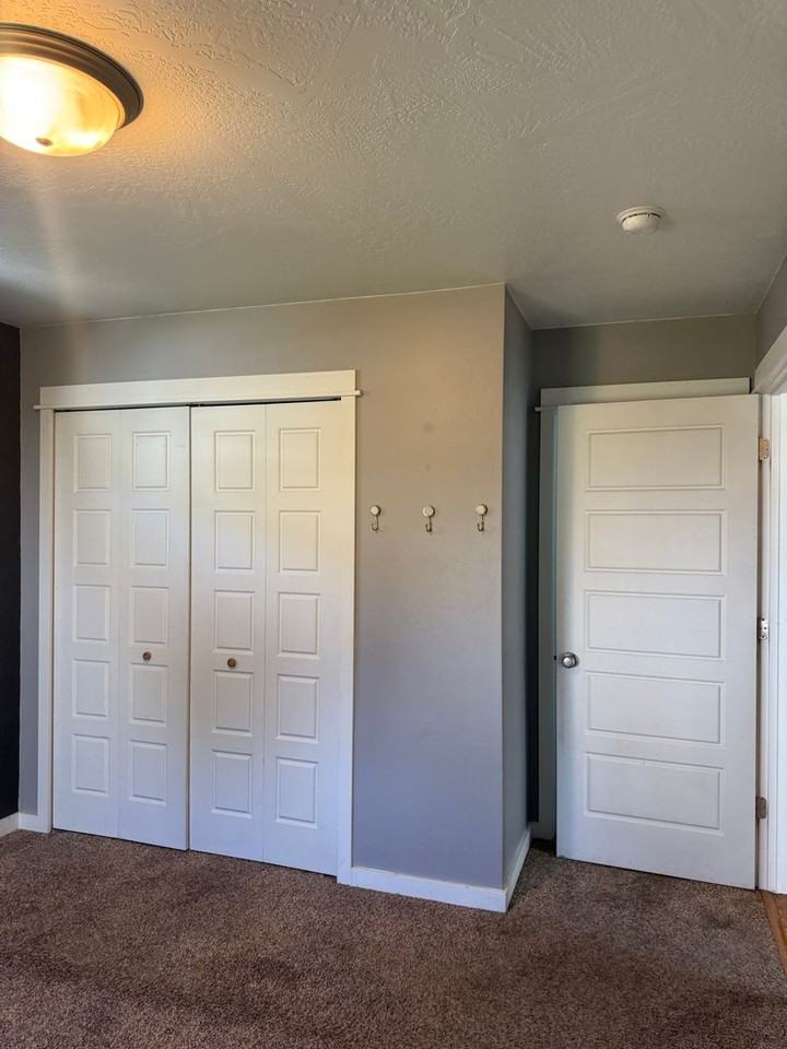 353 N Ferguson Ave - Photo 7 of 18