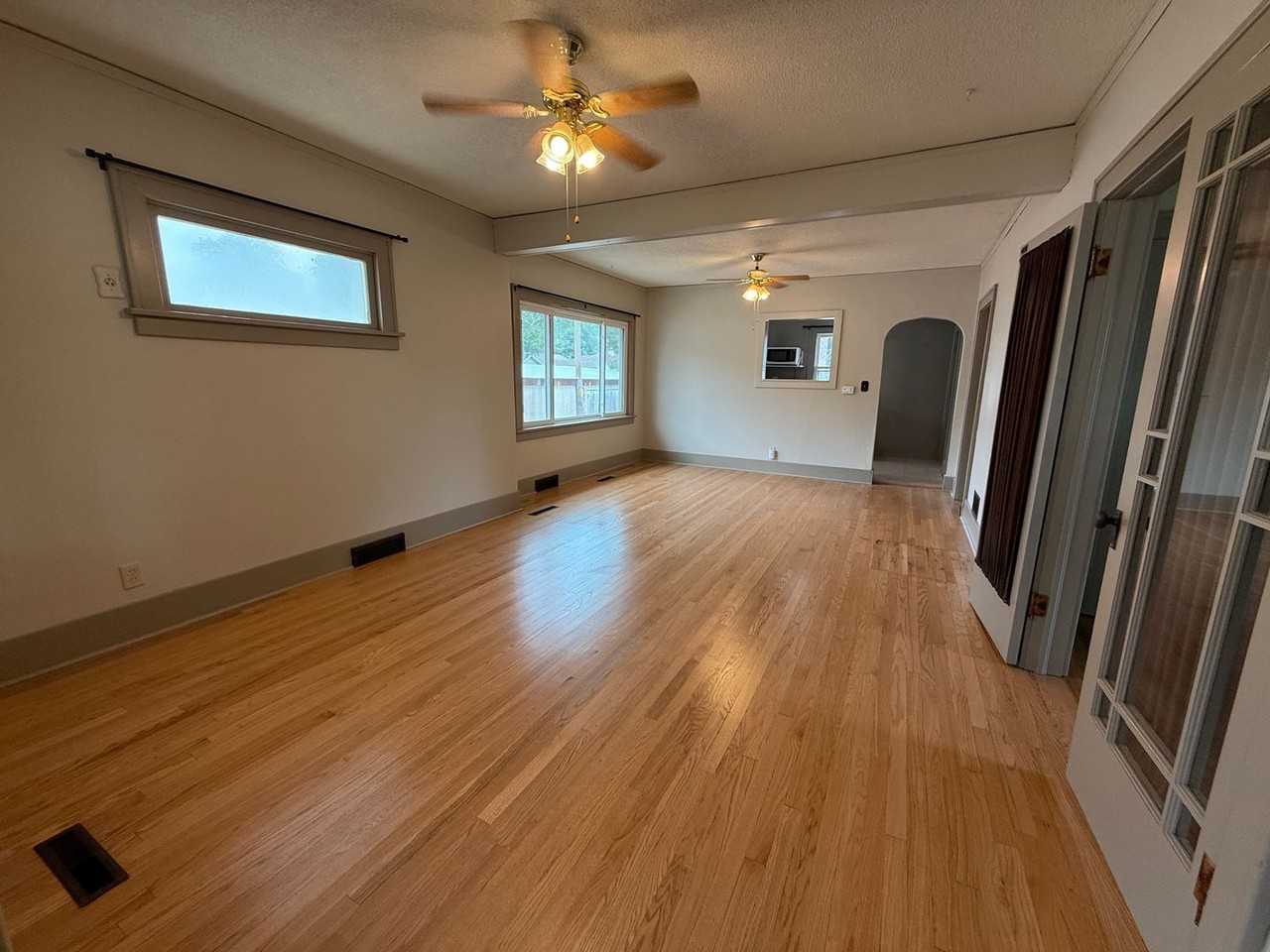 1514 N Wheeler Ave - Photo 6 of 15