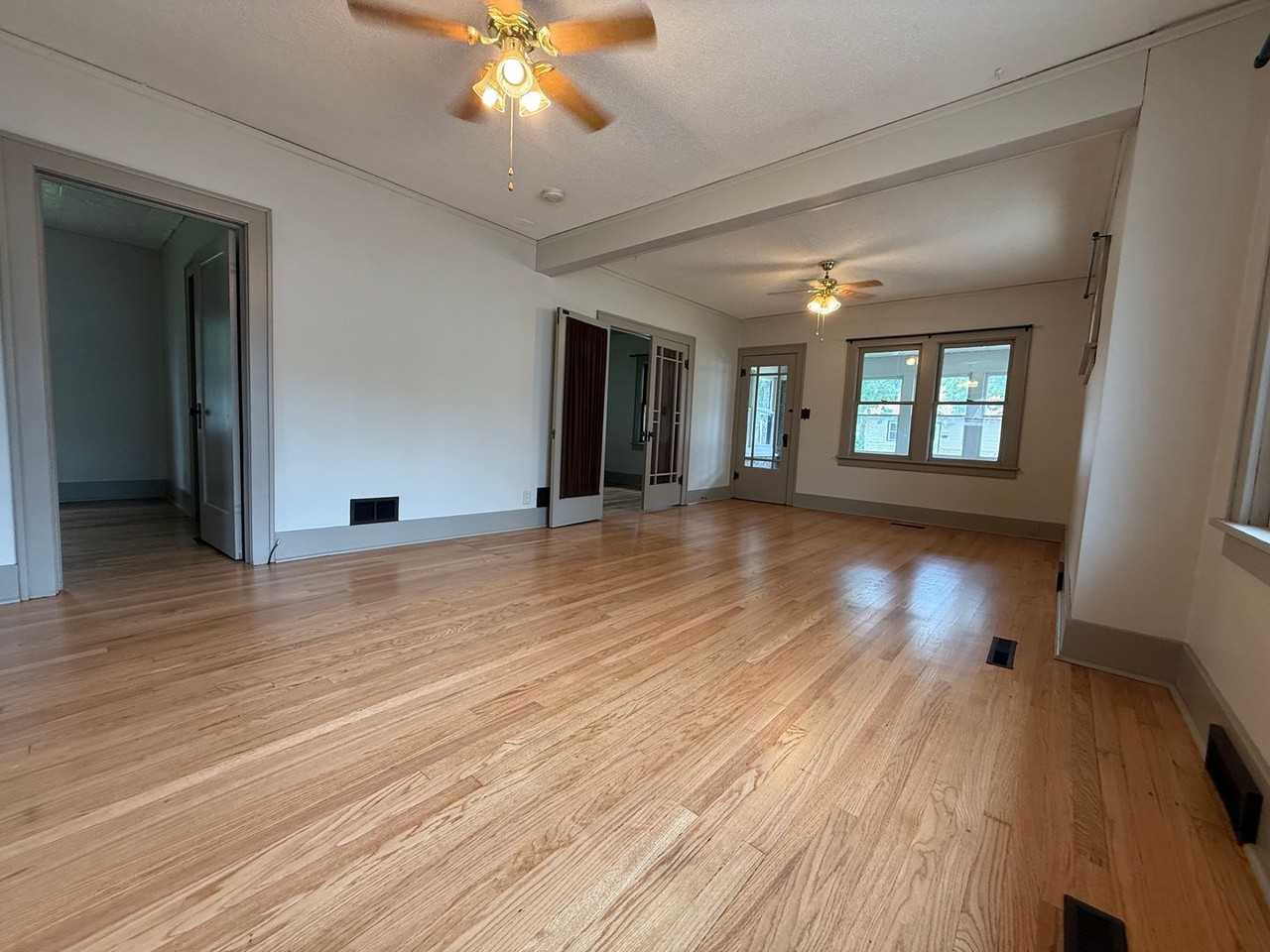 1514 N Wheeler Ave - Photo 7 of 15