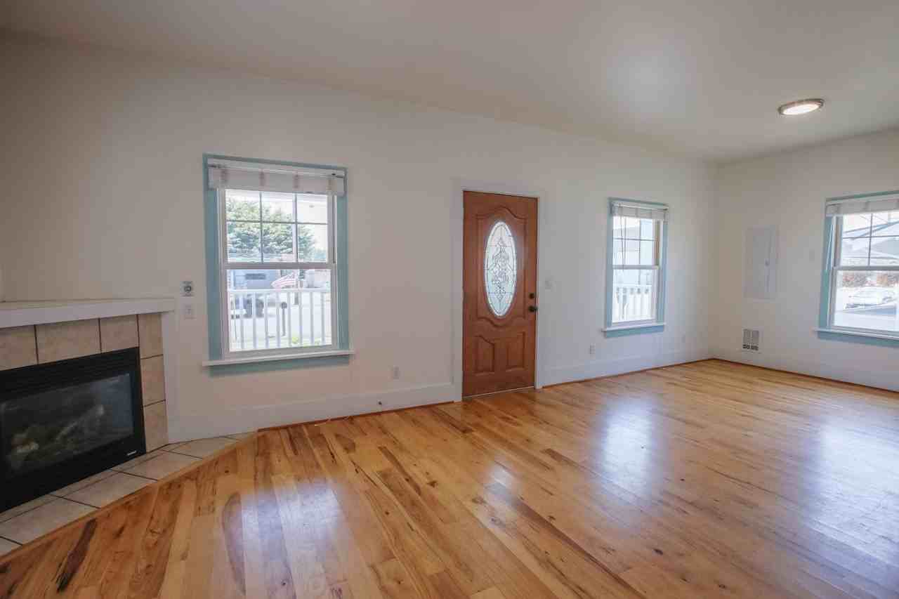 402 S Main St #A - Photo 7 of 25