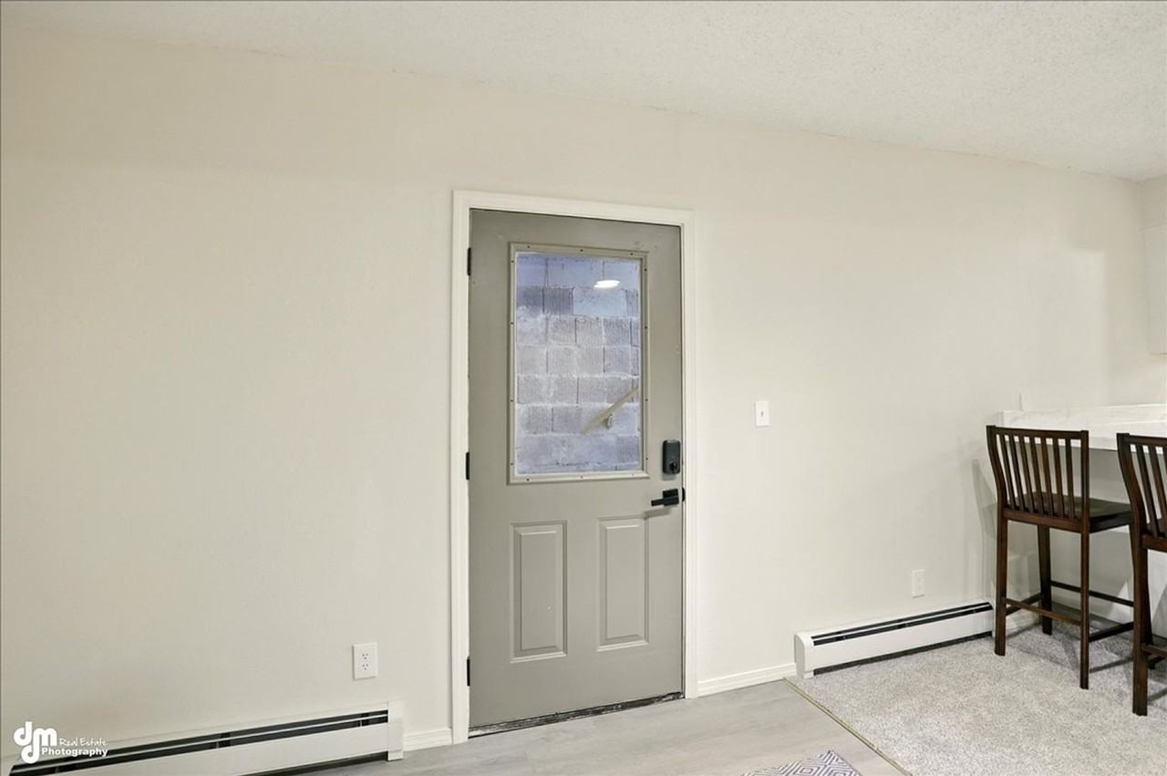 11406 Dawn St - Photo 3 of 31