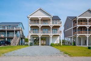 featured image of 607 Sanctuary by the Sea @ 607 S Shore Dr