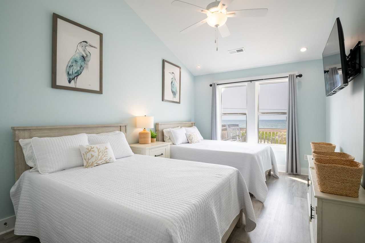 607 South Shore Drive - Photo 2 of 35