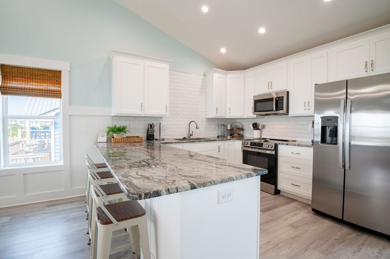 607 South Shore Drive - Photo 5 of 35