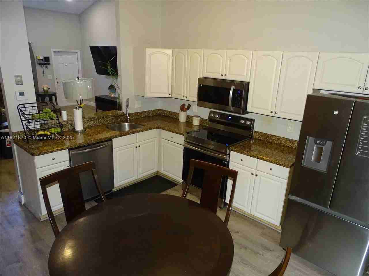 8600 Sw 15th St - Photo 2 of 18