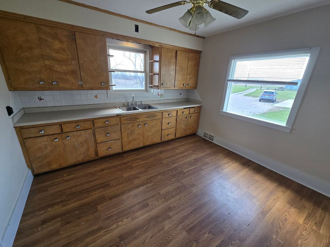 450 224th Ave - Photo 3 of 18