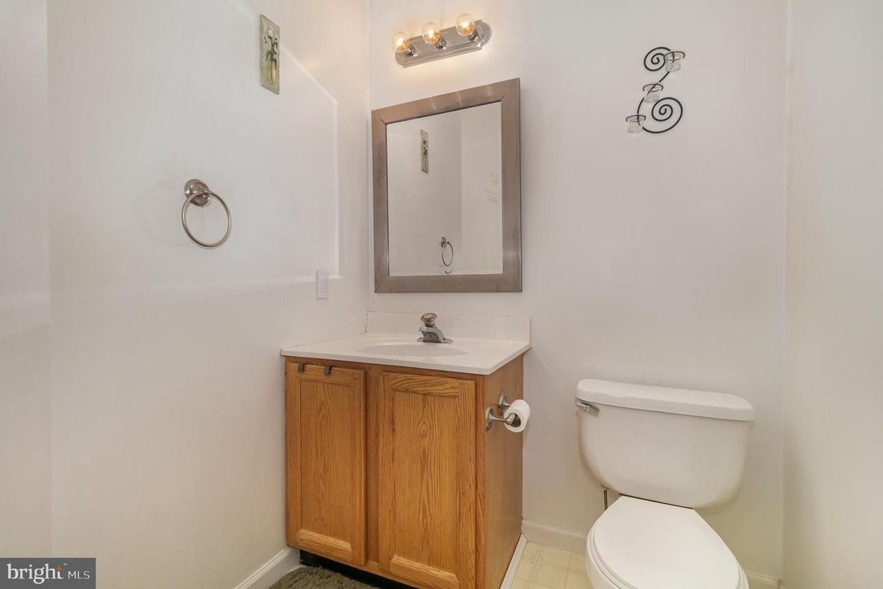 201 Breezewood Drive - Photo 3 of 18