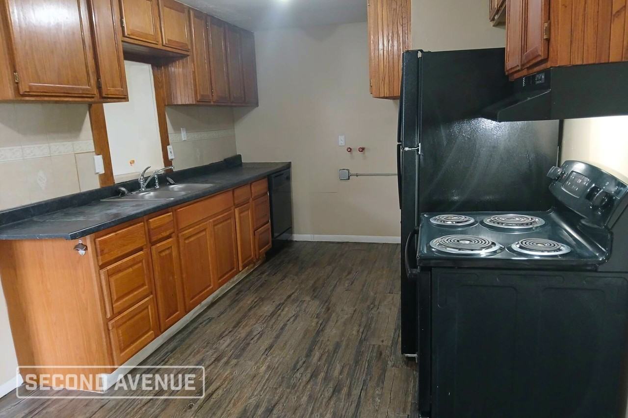 1038 E 349th St - Photo 3 of 15