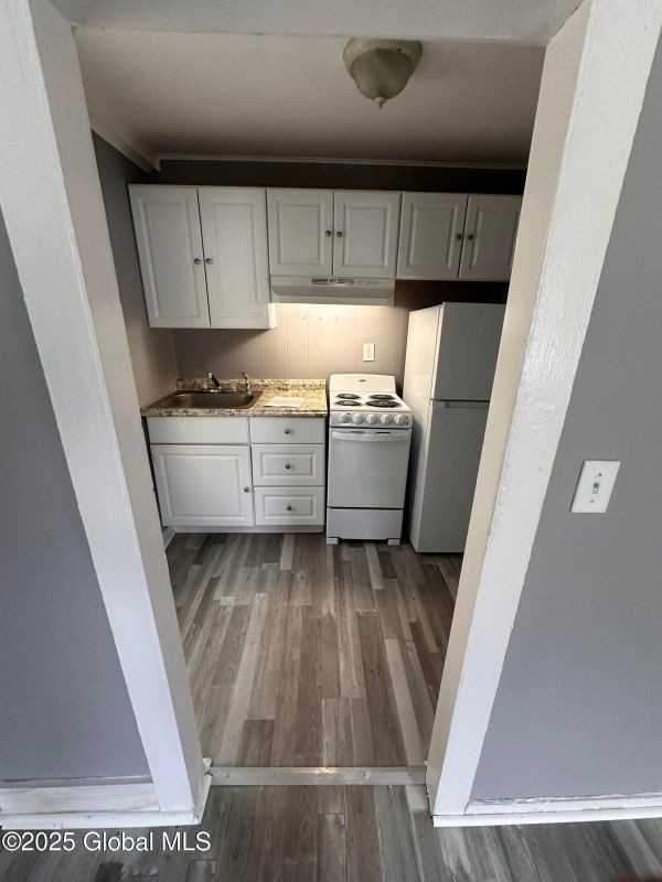 30333035 Main St - Photo 3 of 15