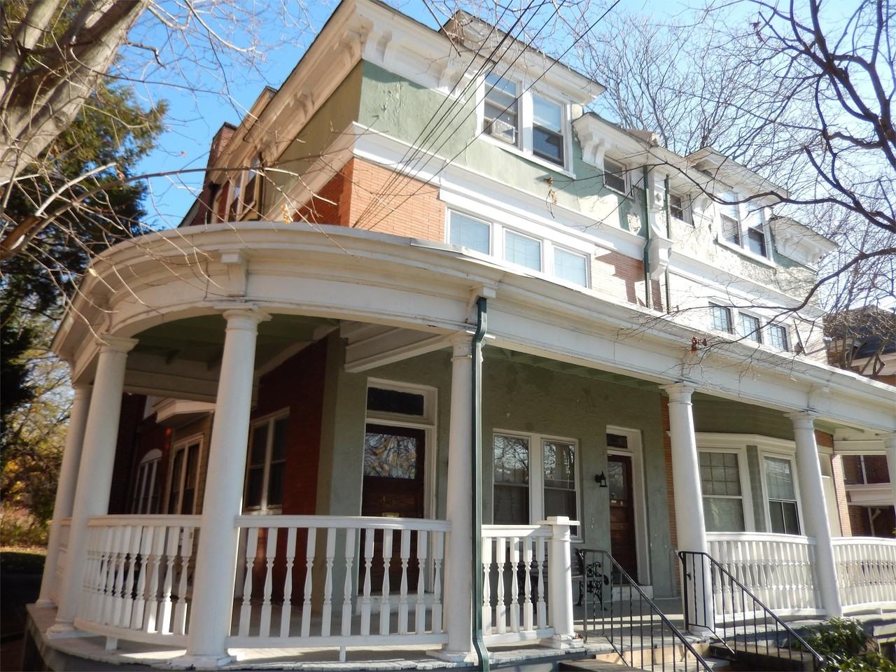 307 W 18th St #4 - Photo 6 of 12