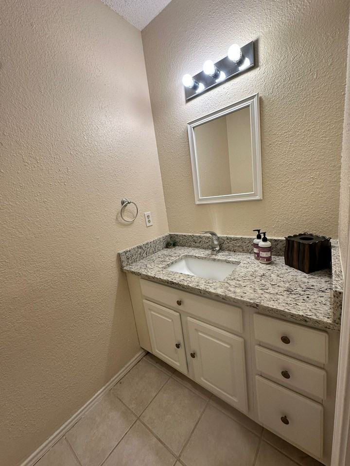 425 Irondale Dr #P - Photo 2 of 30