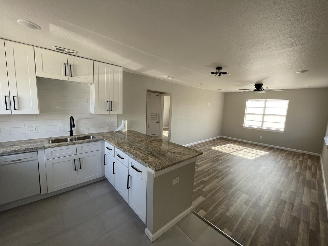 911 Vance Jackson #Z - Photo 6 of 38