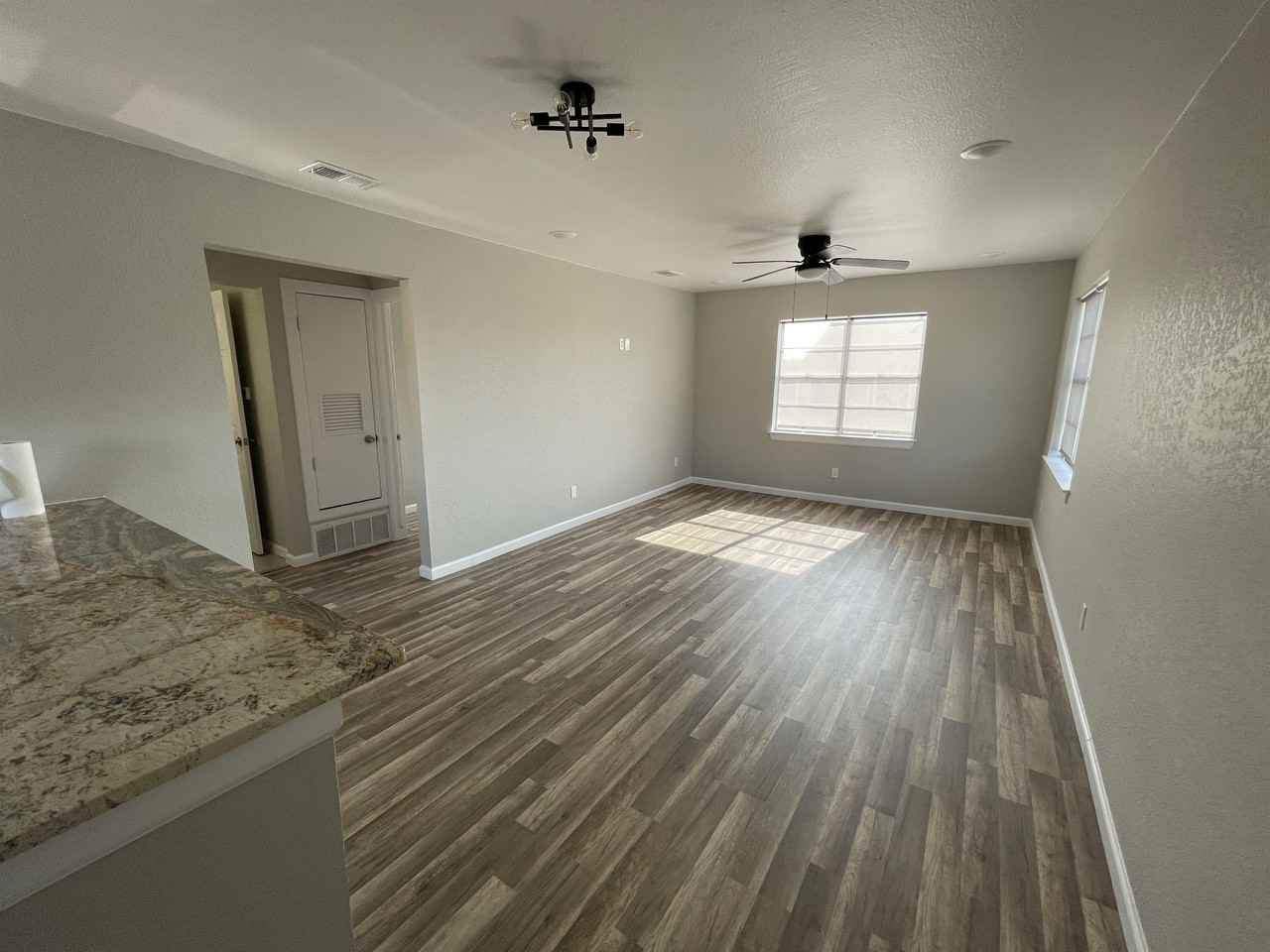 911 Vance Jackson #Z - Photo 7 of 38