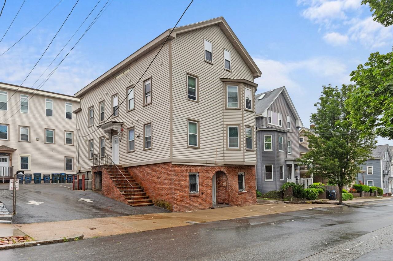 16 Trenton St - Photo 2 of 8