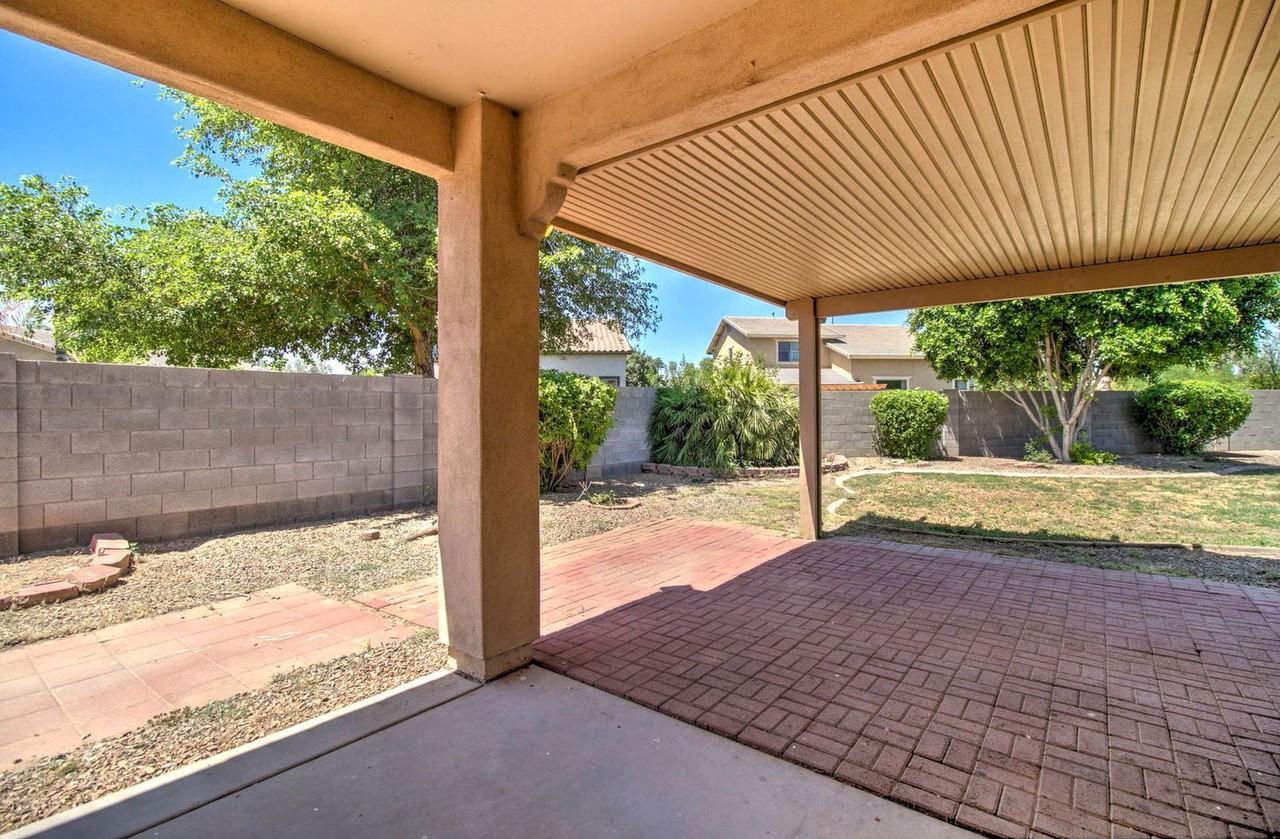 4836 S Summit Ct - Photo 5 of 48