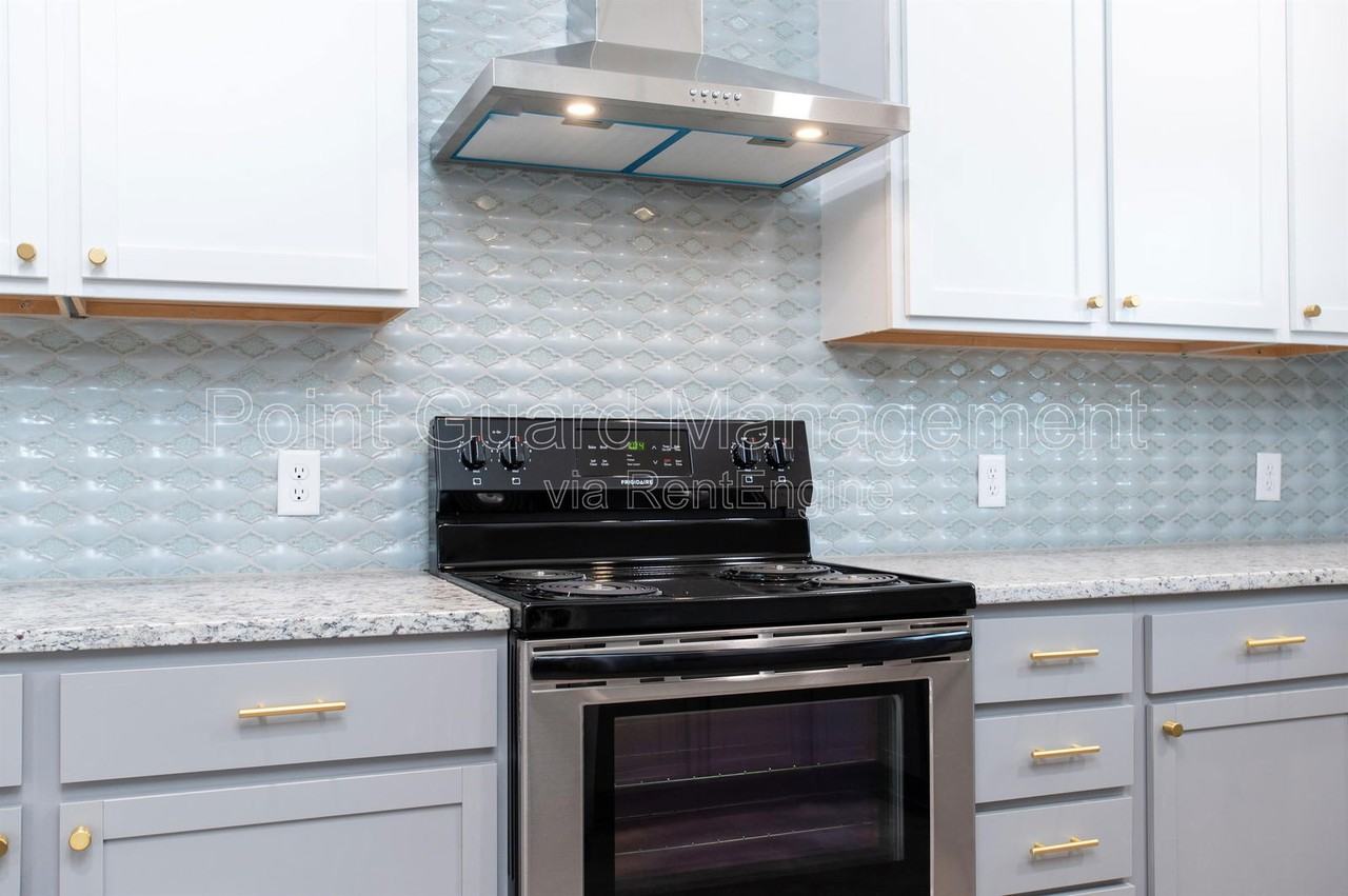 2813 N Oliver St - Photo 5 of 22