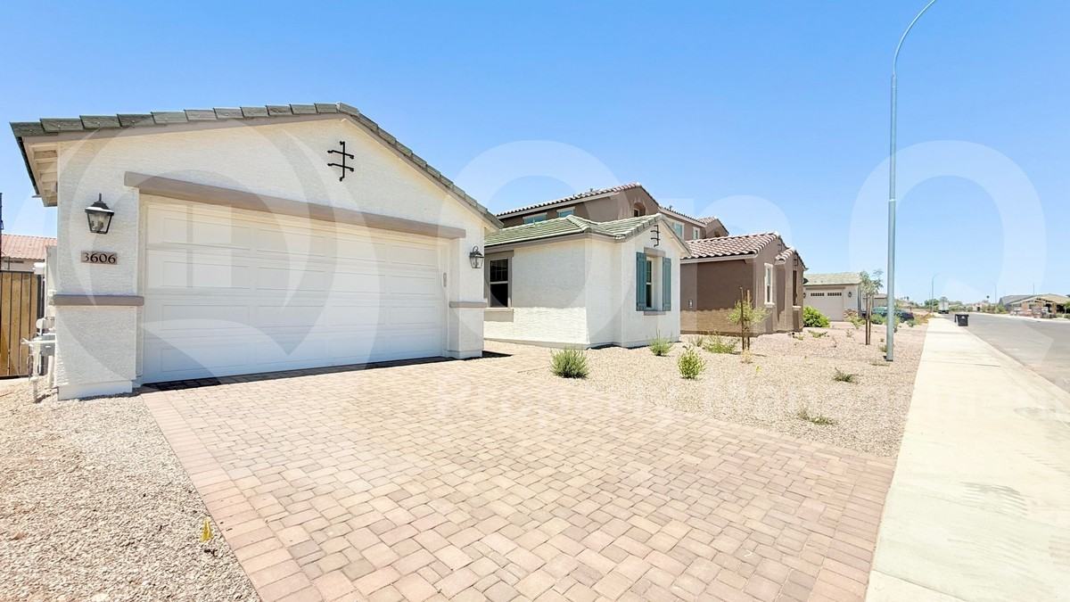 3606 N 103rd Ave - Photo 3 of 28