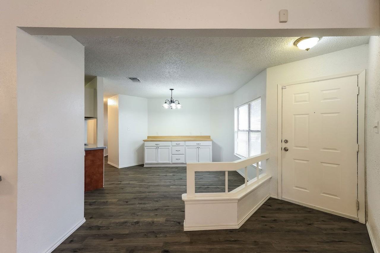 7519 Branding Trl - Photo 4 of 26