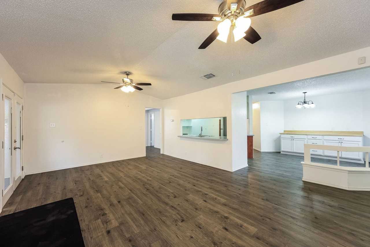 7519 Branding Trl - Photo 6 of 26