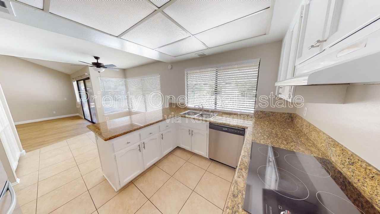 17410 Saint Andrews Dr - Photo 7 of 26