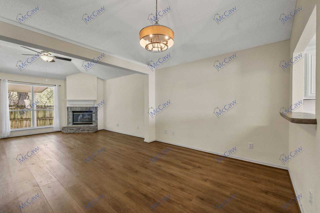 5719 Colebrook Trl - Photo 5 of 19