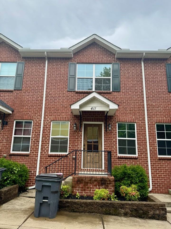 411 Kline Aly - Photo 2 of 23