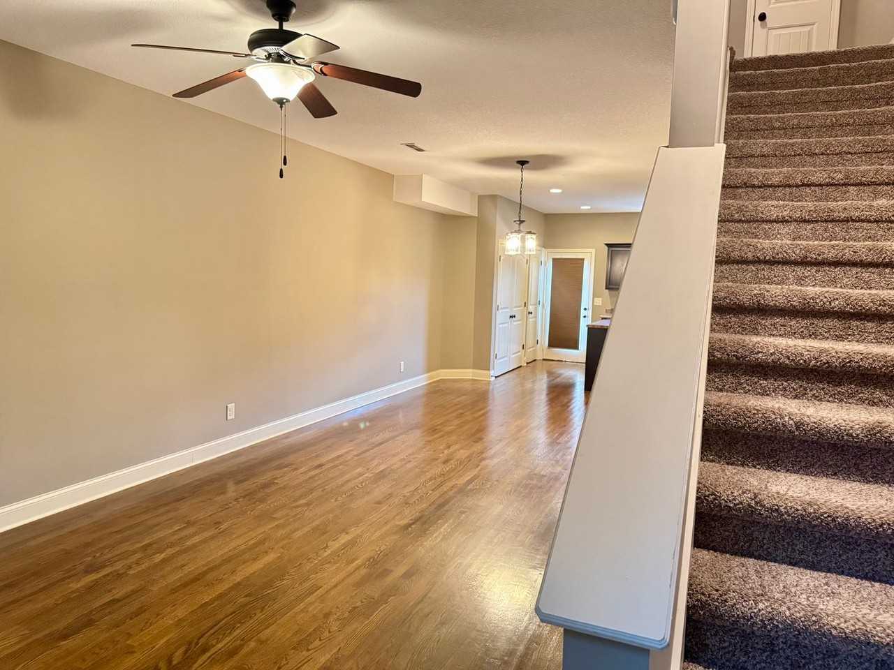 411 Kline Aly - Photo 3 of 23