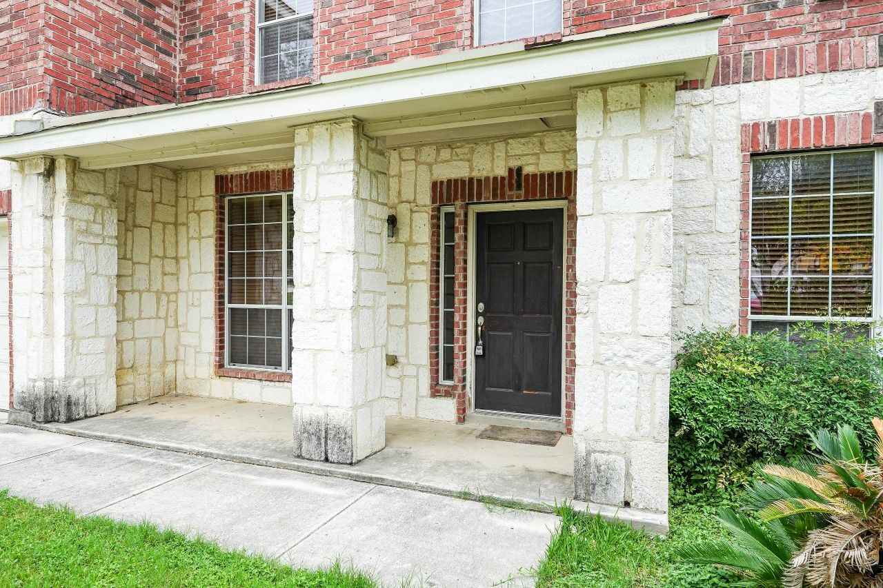 20602 Meandering Cir - Photo 3 of 32