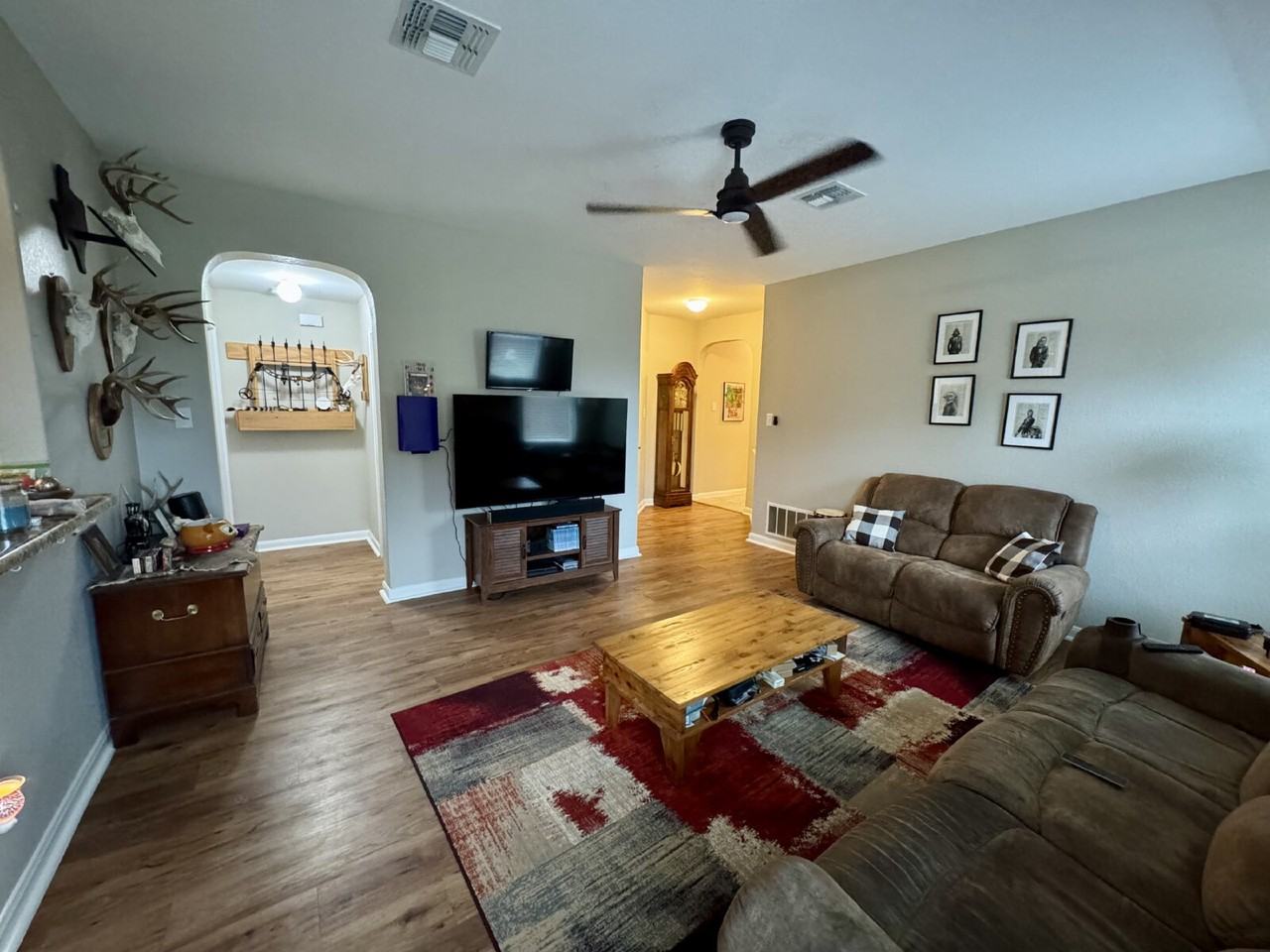 111 Hawk Cir - Photo 7 of 19