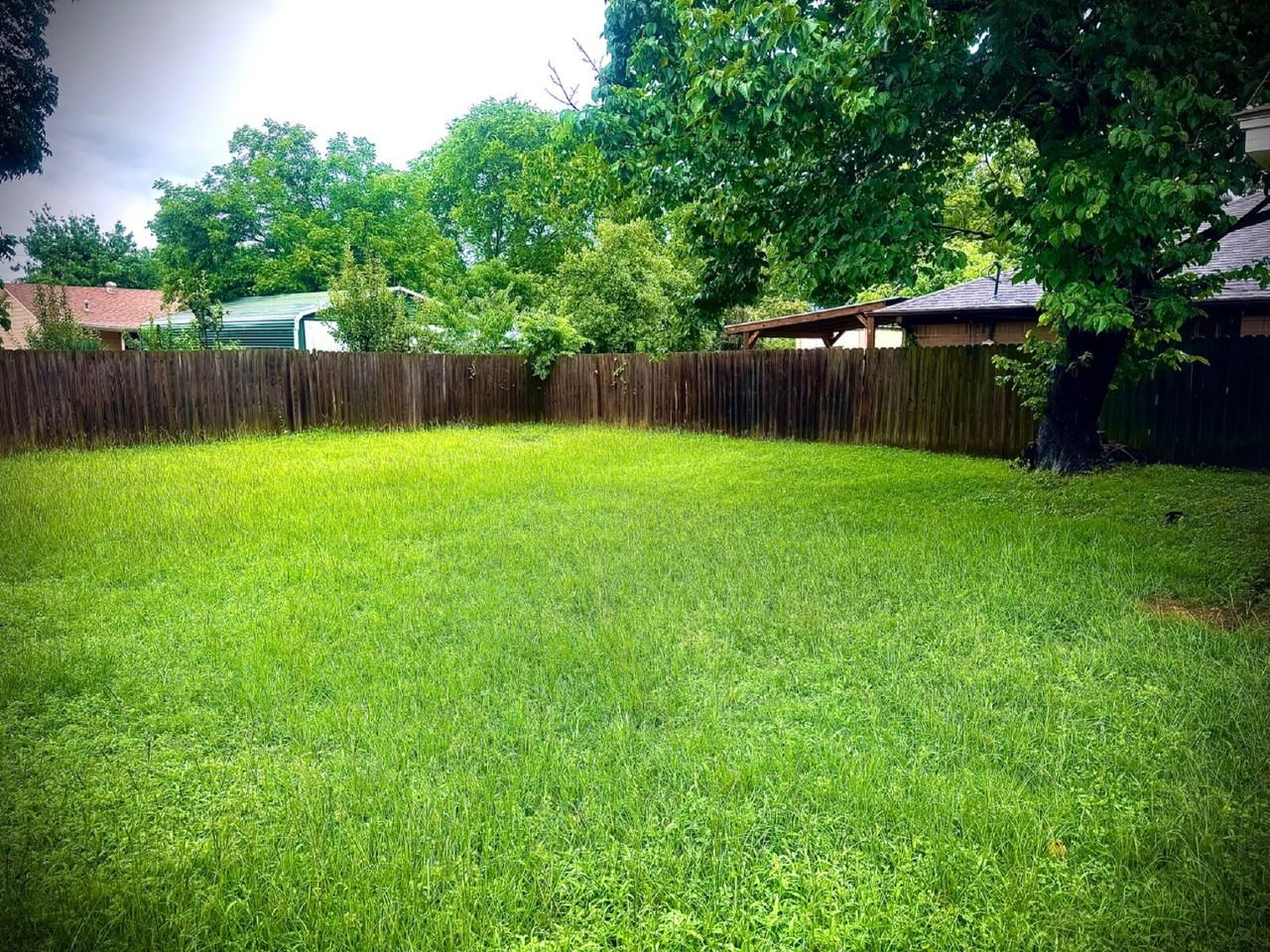 302 Tena St - Photo 2 of 10