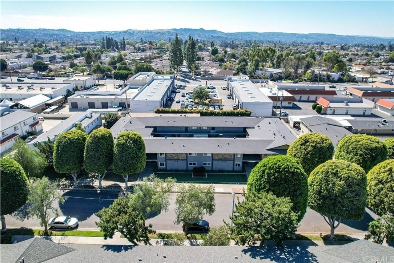 710 Claraday St - Photo 3 of 19