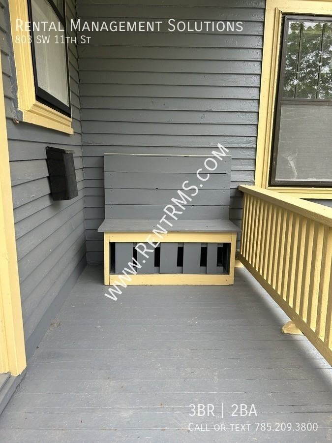 803 Sw 11th St - Photo 3 of 20